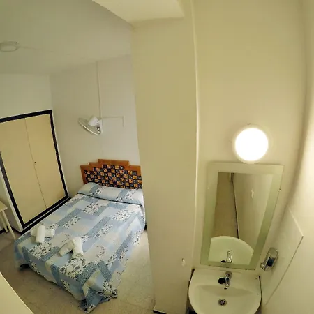 게스트하우스 Euro Holitel 3*